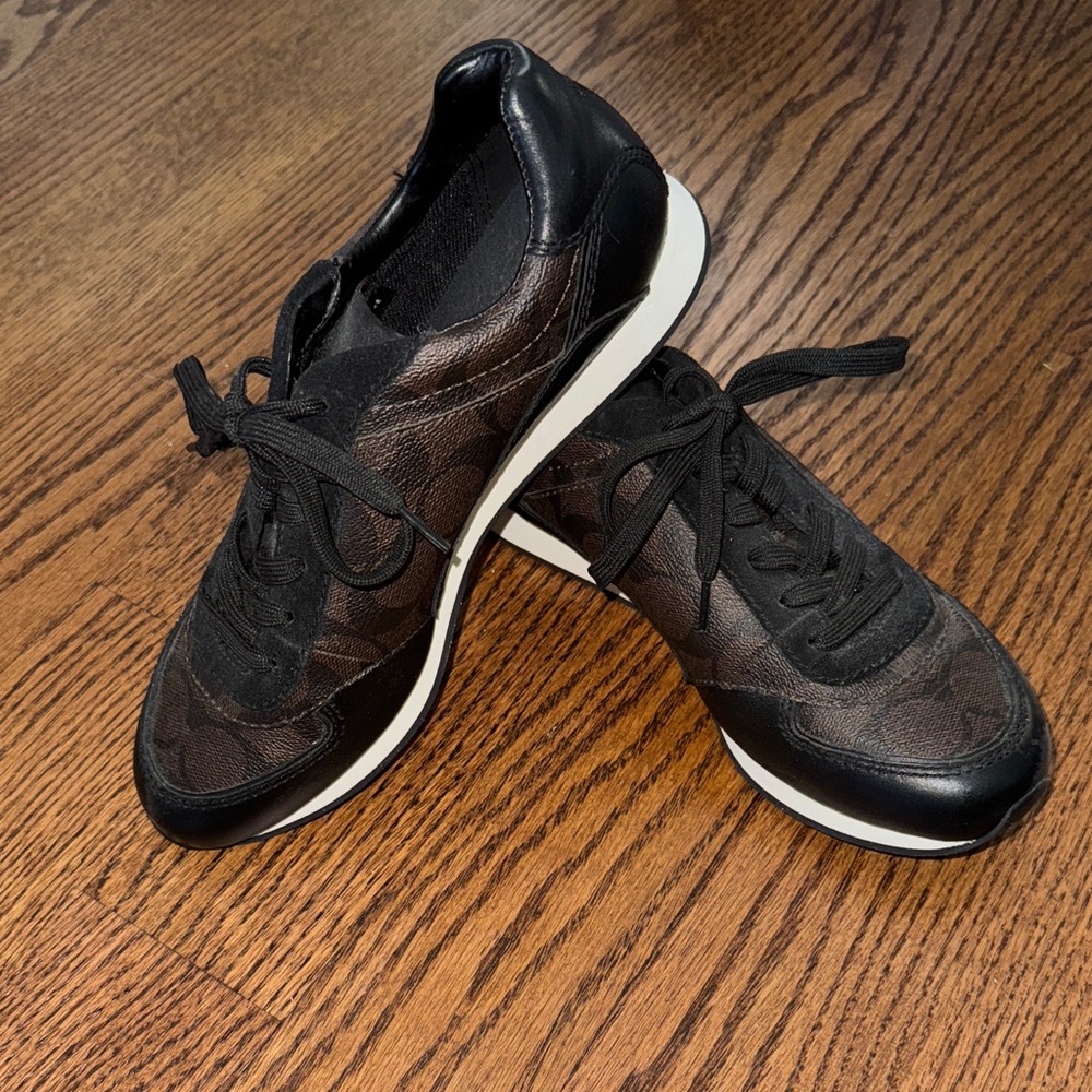 NEVER WORN COACH Signature Brown & Black Sneakers